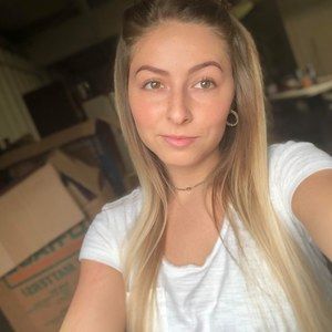 Meet your Posher, Juliana